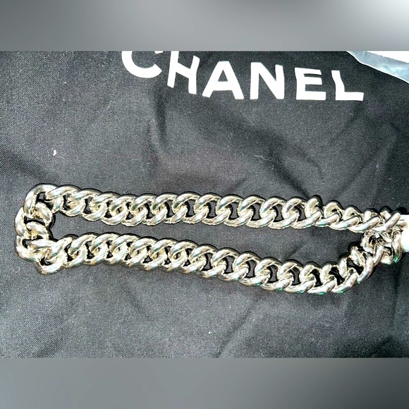 CHANEL flap boy bag in Ecru multi colored lambskin. Price is NON-NEGOTIABLE!! - Picture 13 of 17